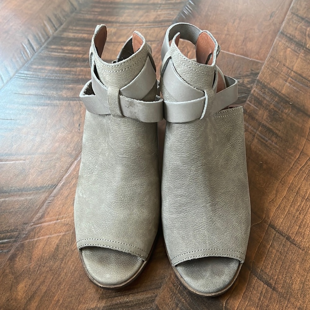 Lucky brand heels
